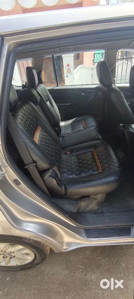 Toyota Innova Crysta 2016 Diesel Well Maintained