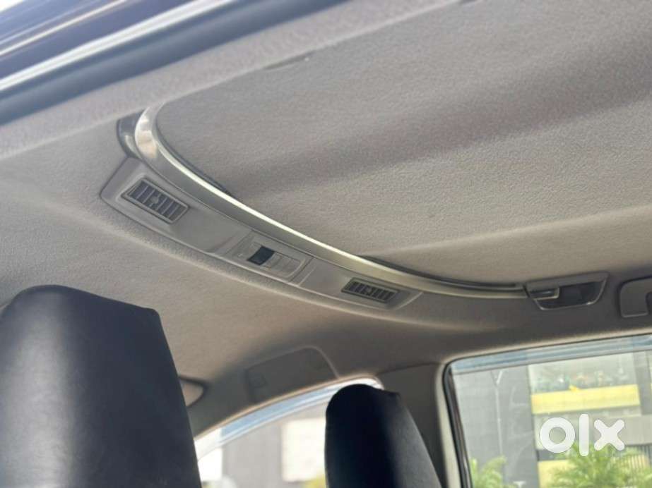 Toyota Innova Crysta 2.4 Vx Mt, 2016, Diesel