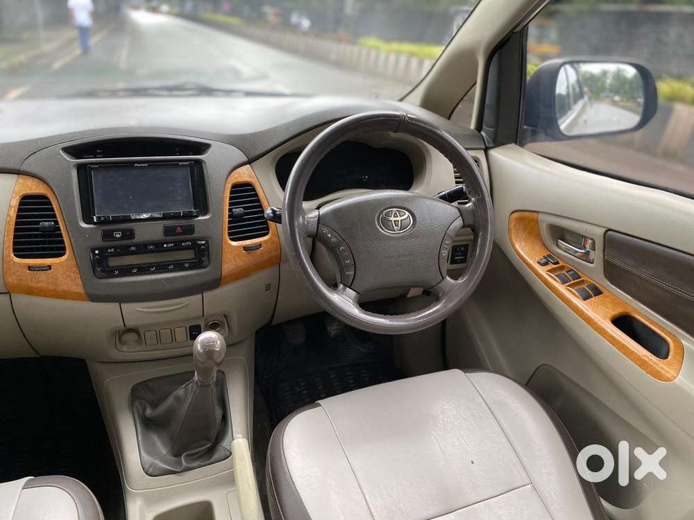 Toyota Innova 2.5 Vx 8 Str Bs-iii, 2011, Diesel