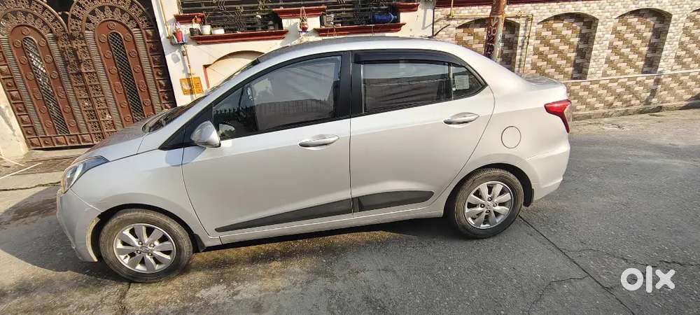 Xcent Sx 2016 Model, Rear Camera, Defogger. Well Maintained