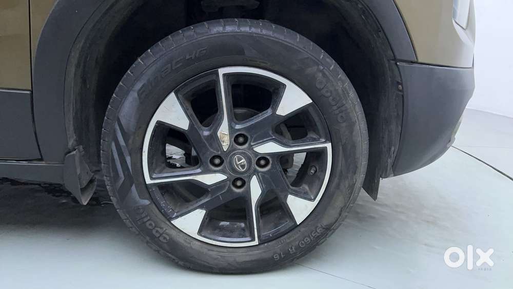 Tata Punch 1.2 Revotron Creative Dual Tone, 2021, Petrol