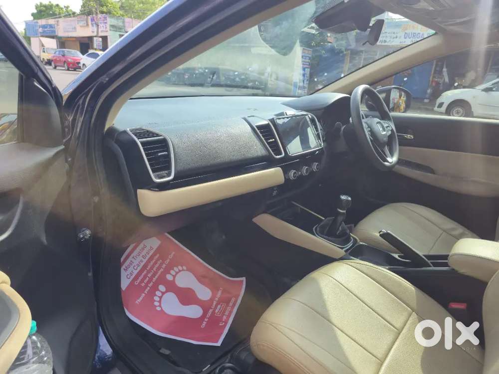 Honda City 1.5 V 2023