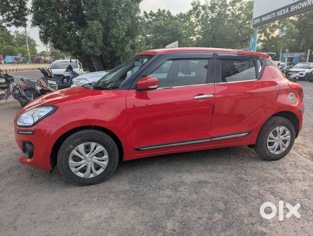 Maruti Suzuki Swift Vxi + Manual, 2023, Petrol