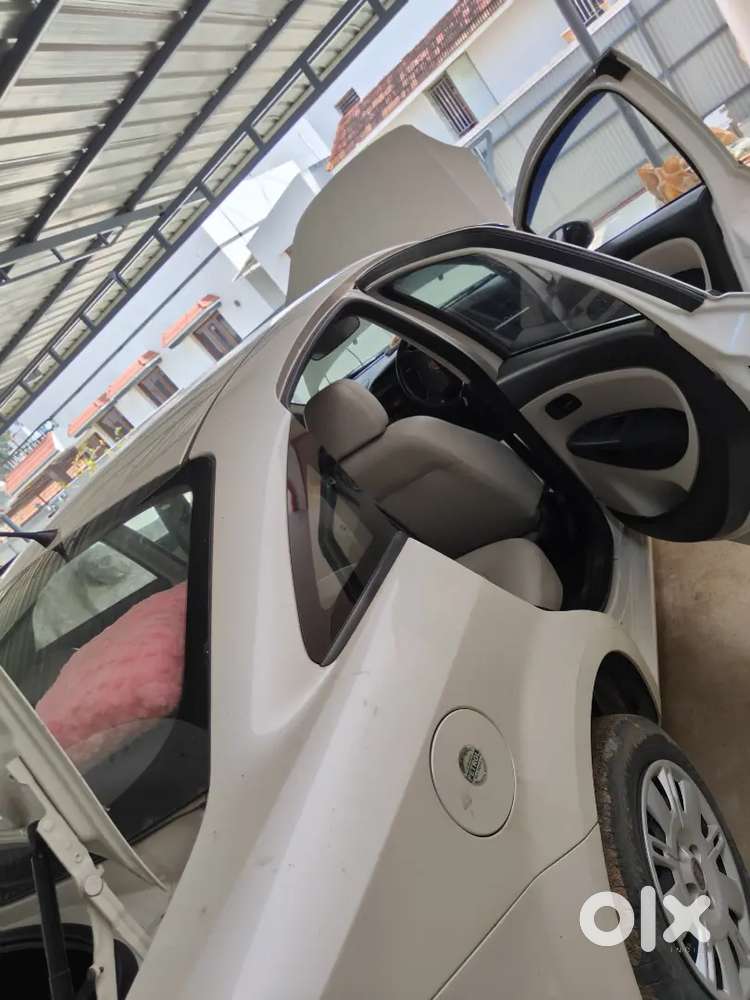 Fiat Linea Classic 2014 Petrol 75200 Km Driven