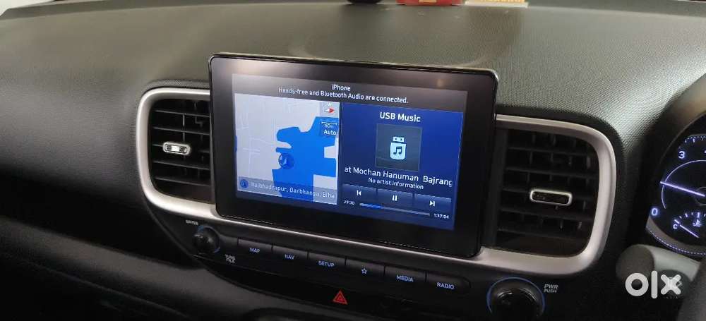 Hyundai Venue 2021 Petrol 10400km Drive