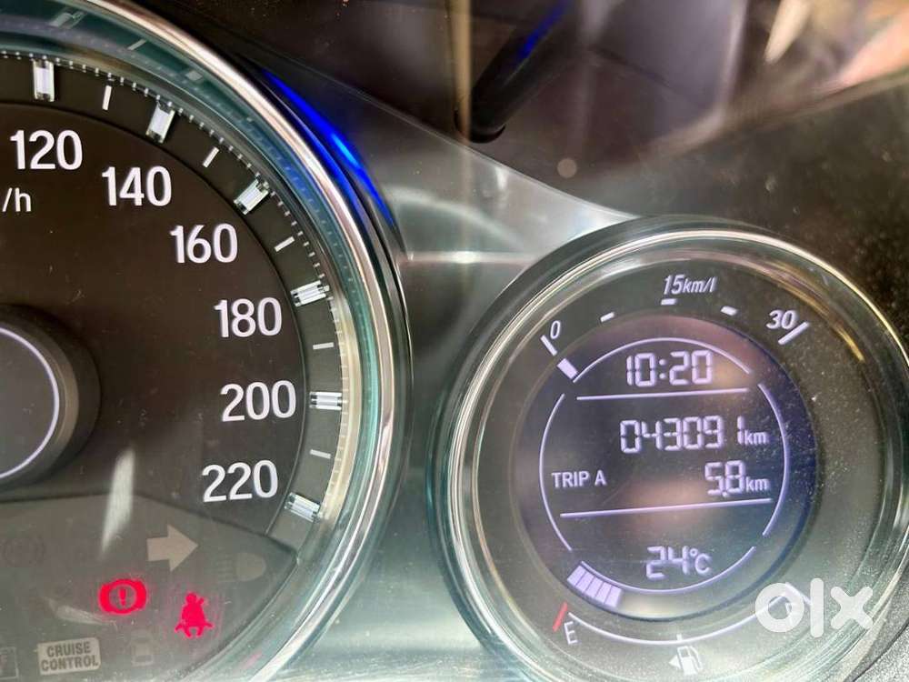 Immaculate 2022 Honda City 4th Gen V Petrol | Single Owner | 43k Kms |