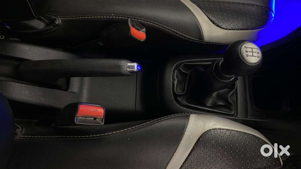 Maruti Suzuki Swift Zxi, 2016, Petrol