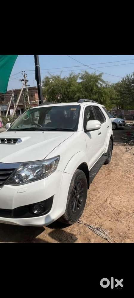 Toyota Fortuner 2012