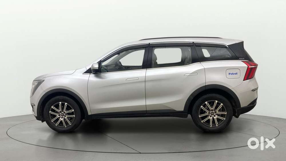 Mahindra Xuv700 2.0 Ax 7 Petrol At Luxury Pack Str, 2022, Petrol