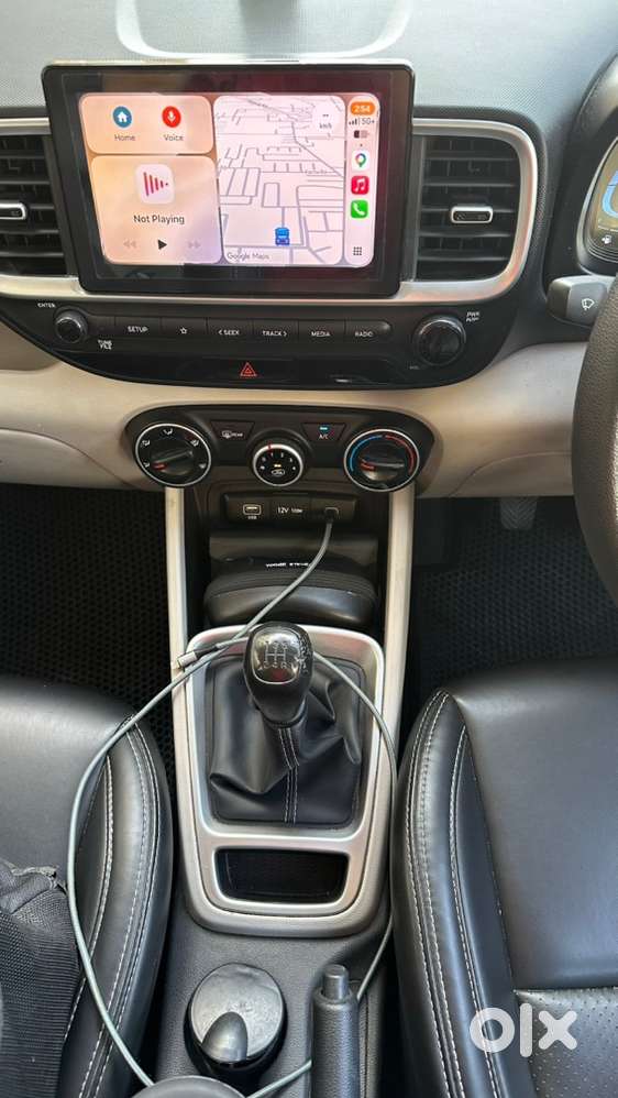 Hyundai Venue Petrol Manual 2023