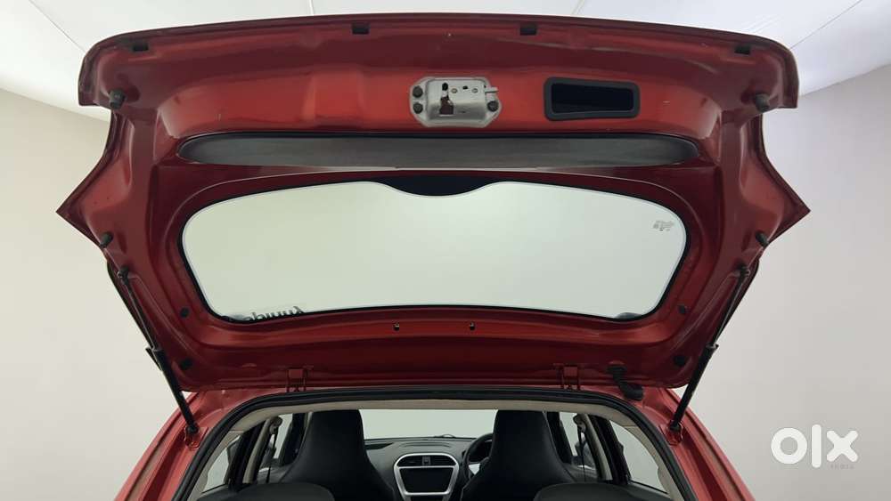 Tata Tiago 1.2 Revotron Xm, 2017, Petrol