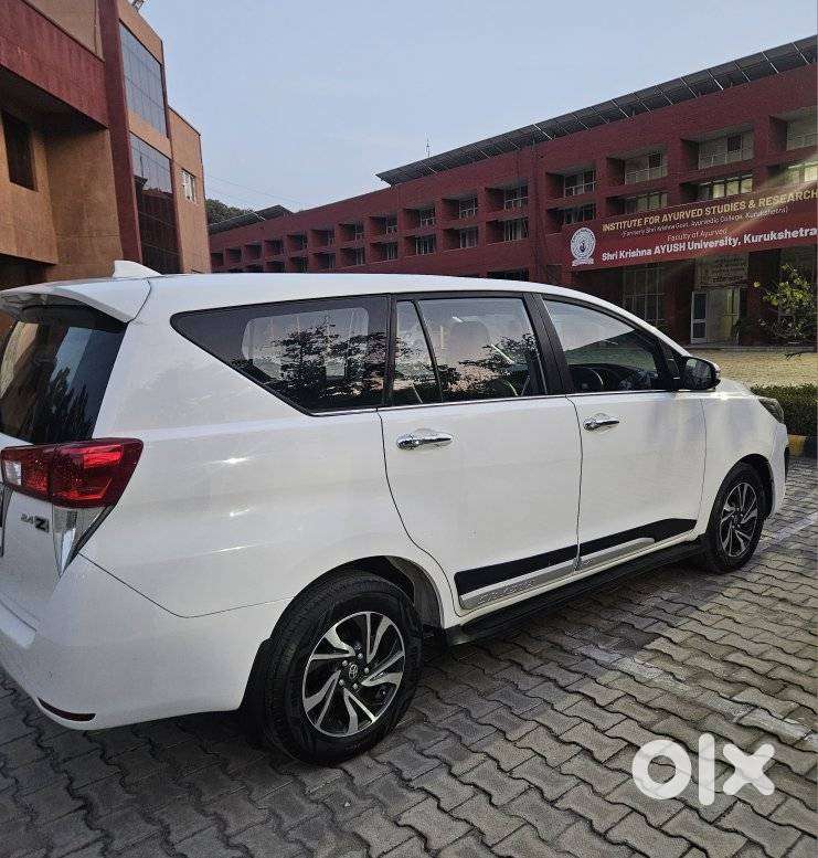 Toyota Innova Crysta