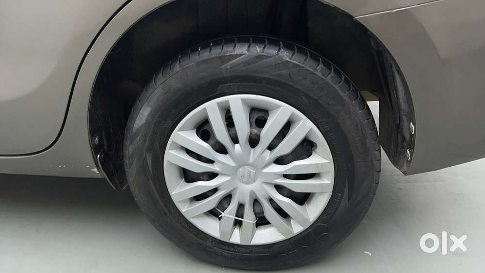 Maruti Suzuki Dzire 1.2 Vxi Amt, 2017, Petrol