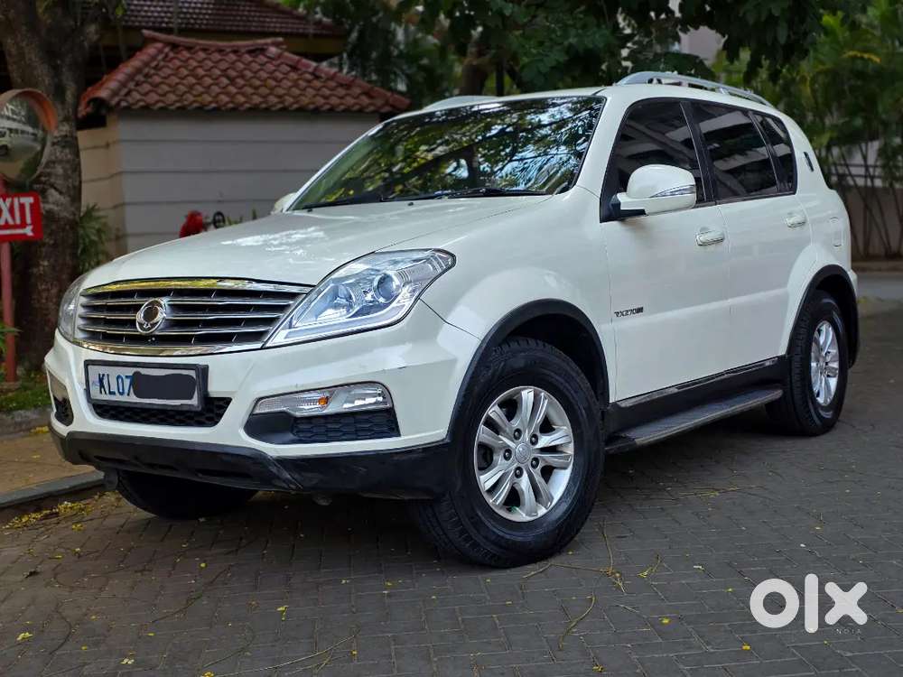 Pristine Ssangyong Rexton Rx7 Awd (automatic) - 2014 - Luxury 7-seater
