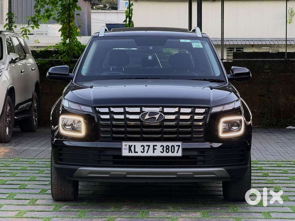 Hyundai Venue Sx (o) Mt 1.5 Diesel, 2023, Diesel