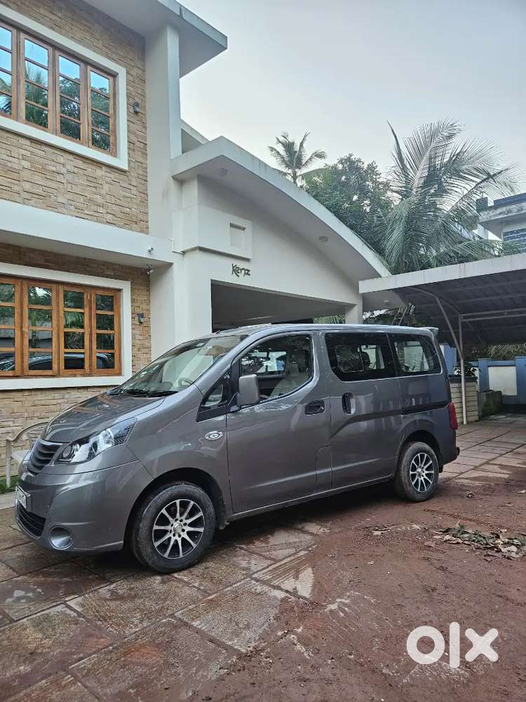 Ashok Leyland Stile/(nissan Evalia Rebadge )