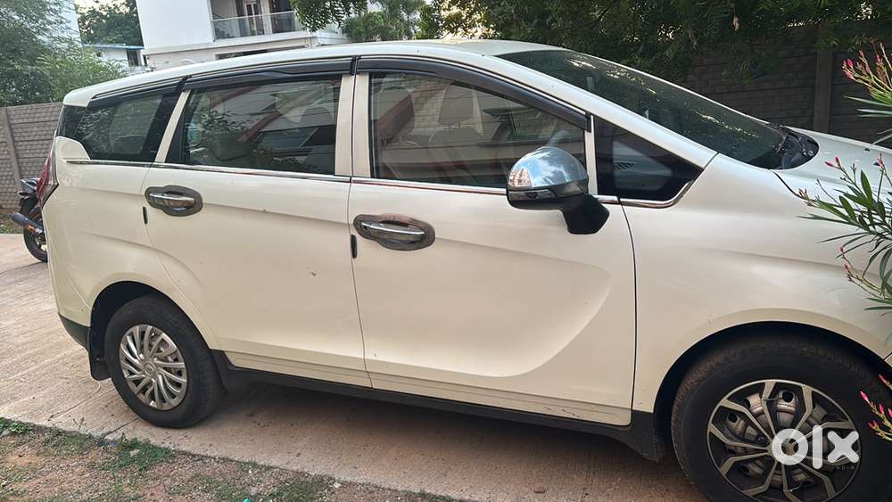 Mahindra Marazzo Diesel 2019