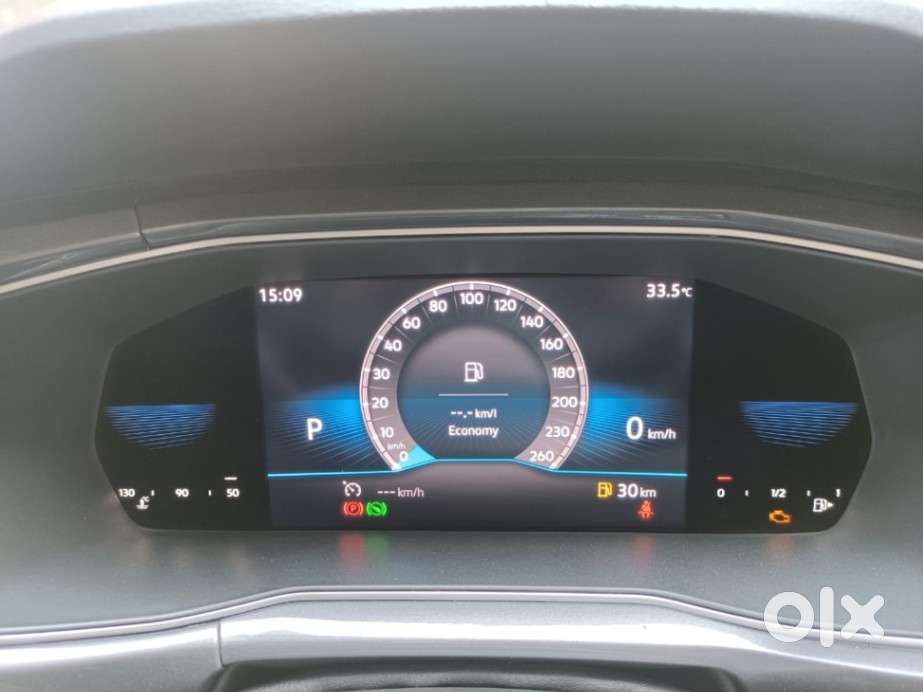 Volkswagen Taigun 1.0 Tsi Highline At, 2022, Petrol