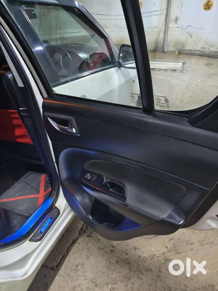 Maruti Suzuki Swift Vxi 2012