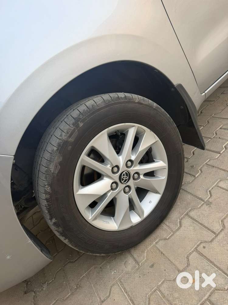 Toyota Innova Crysta 2017 Diesel Manual