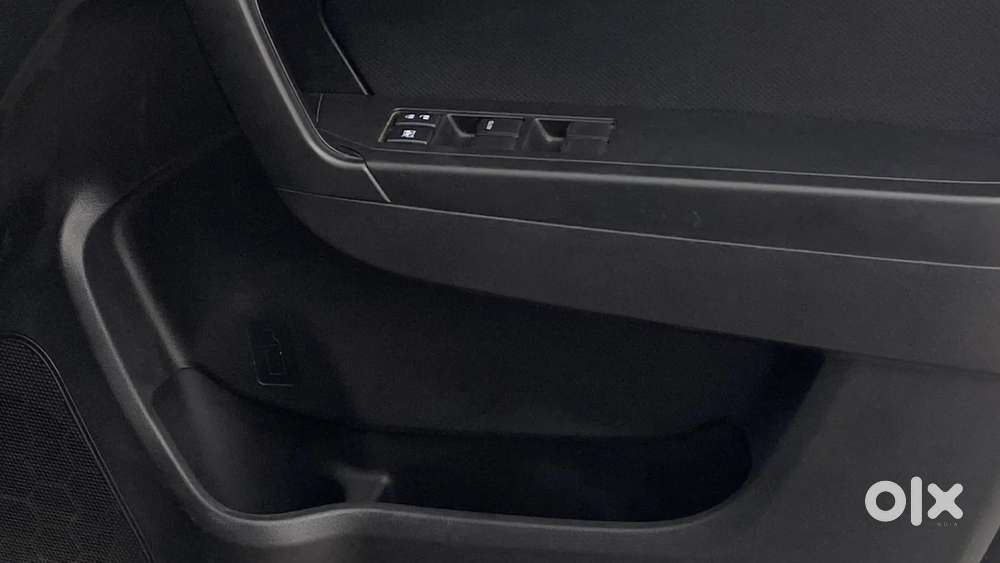 Maruti Suzuki Vitara Brezza 1.5 Lxi, 2021, Petrol