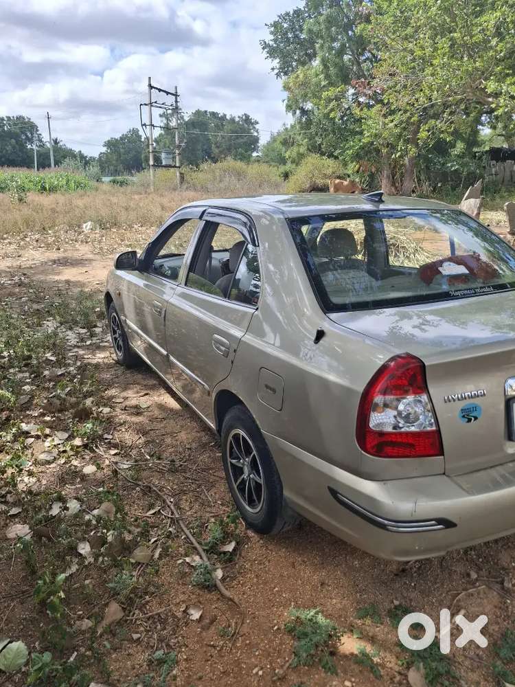 Hyundai Accent Petrol At 2011 Model