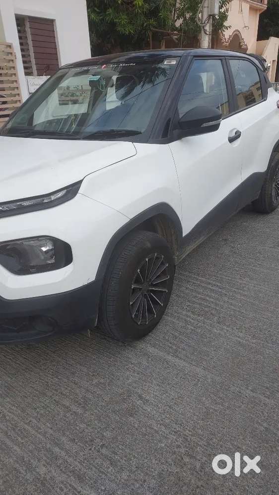 Tata Punch Petrol (may)2024