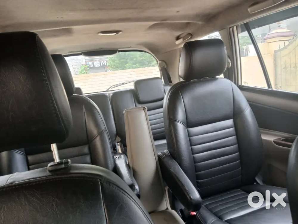 Toyota Innova 2015 Diesel Well Maintained