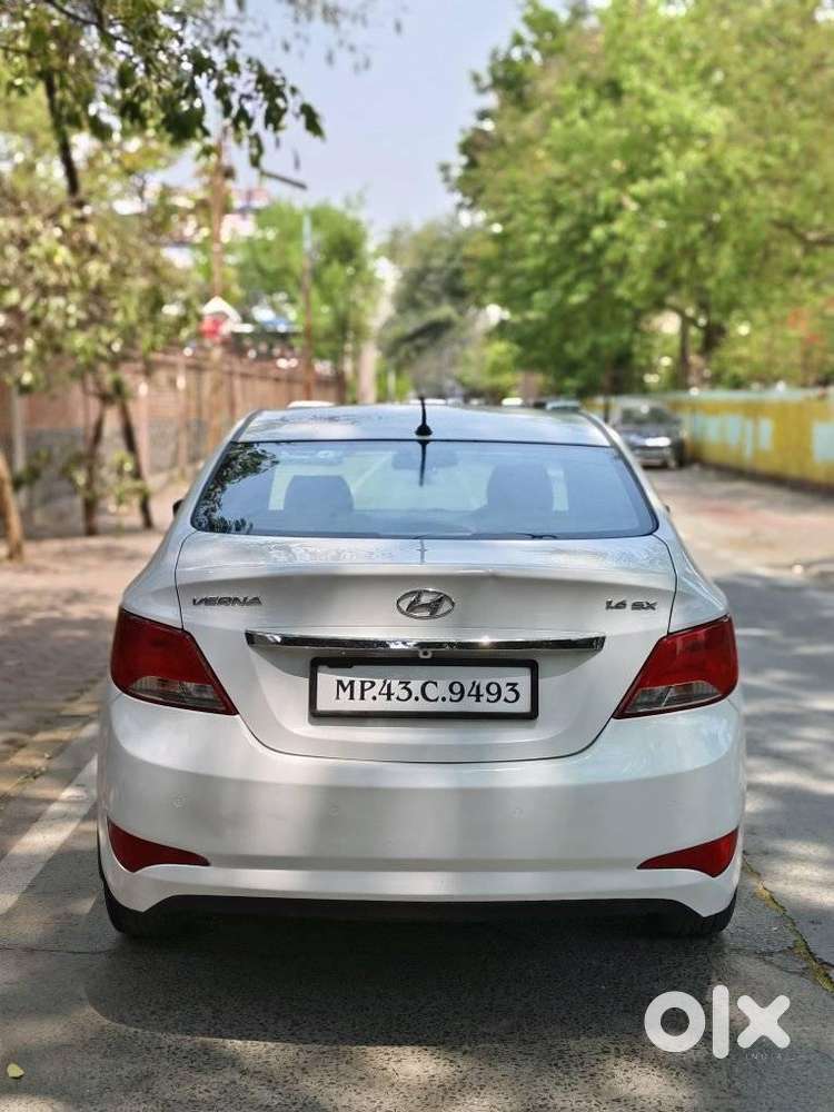 Hyundai Verna Fluidic 1.6 Crdi Sx Opt, 2015, Diesel