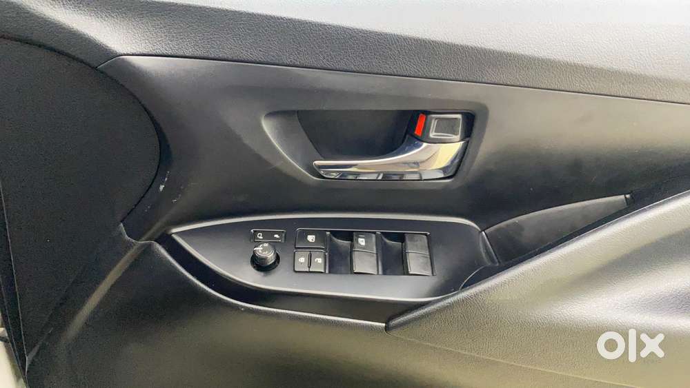 Toyota Innova Crysta [2020-ongoing] 2.4 Gx 7 Str, 2023, Diesel
