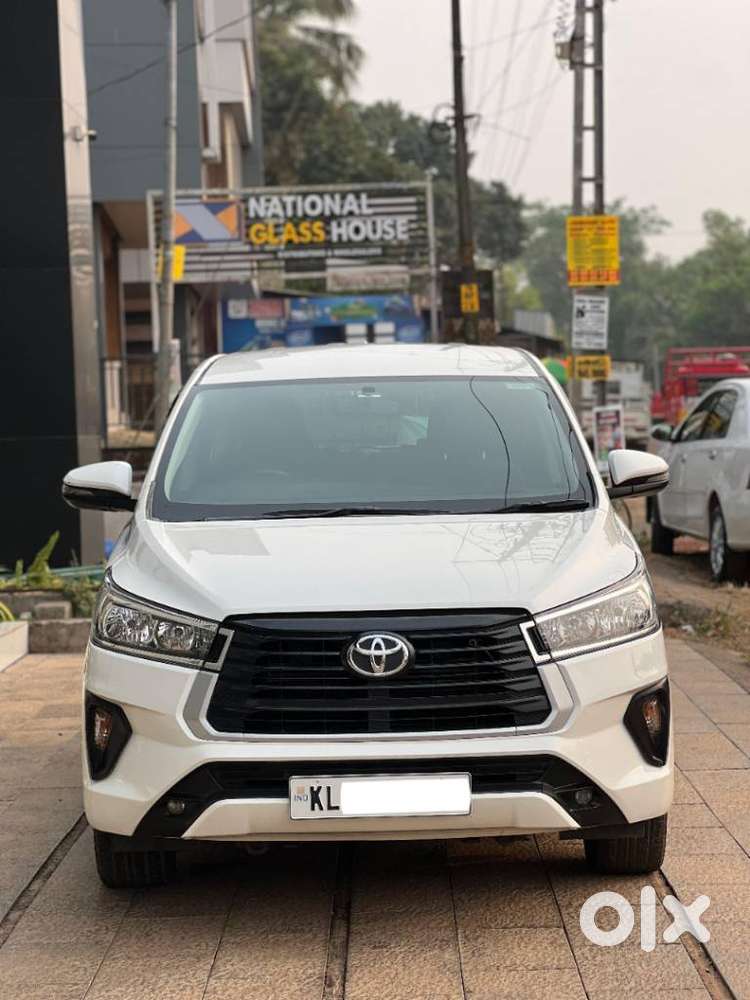Toyota Innova Crysta 2.4 G Mt, 2022