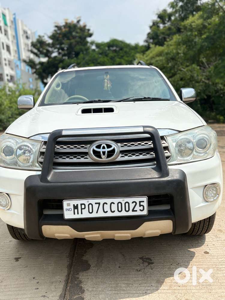 Toyota Fortuner [2009-2012] 3.0 4x4 Mt, 2011, Diesel