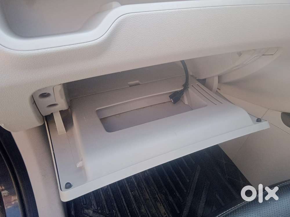 Mahindra Xuv300 2023 Diesel Well Maintained