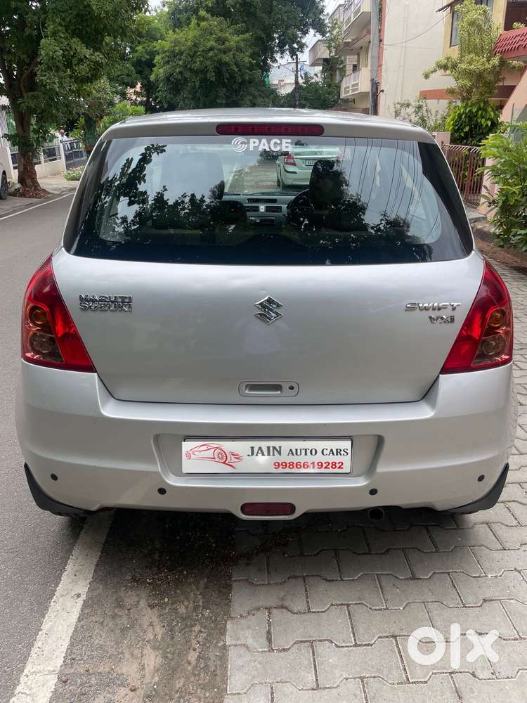 Maruti Suzuki Swift Vxi With Abs, 2011, Petrol
