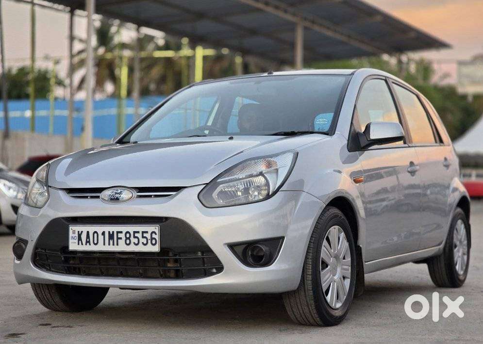 Ford Figo 2012-2015 Petrol Titanium, 2010, Petrol