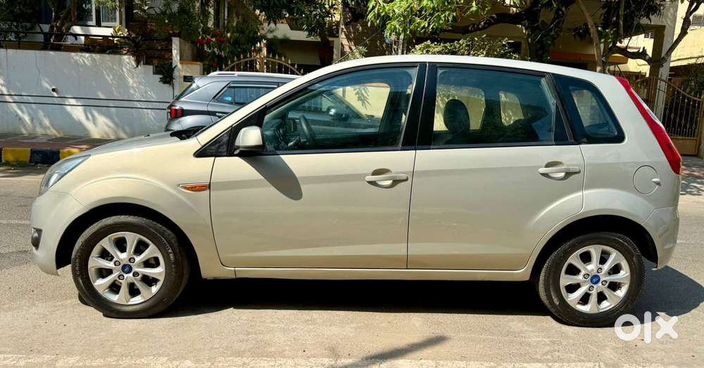 Ford Figo 2012-2015 Petrol Titanium, 2012, Petrol