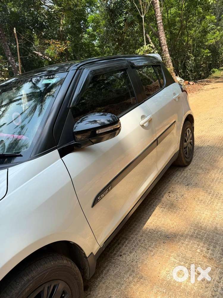 Maruti Suzuki Swift 2015 Petrol 84000 Km Driven