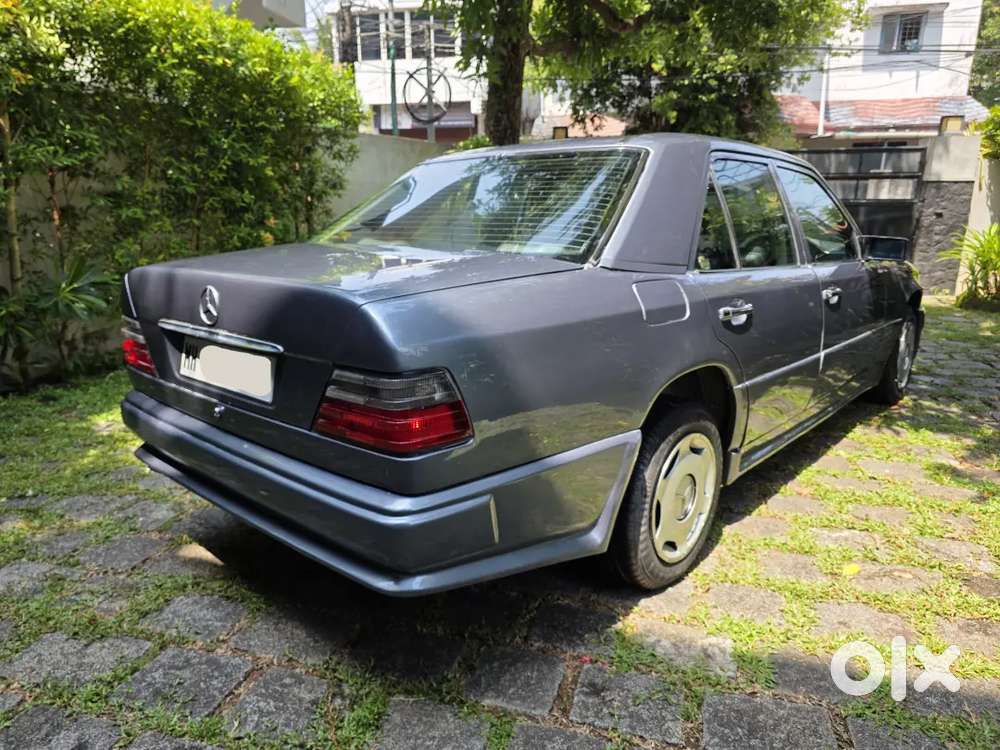 Mercedes Benz W124 E220