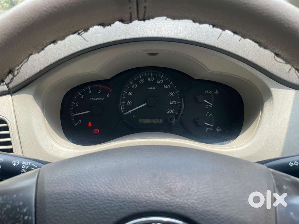 Toyota Innova 2.5 Gx (diesel) 8 Seater Bs Iv, 2013, Diesel