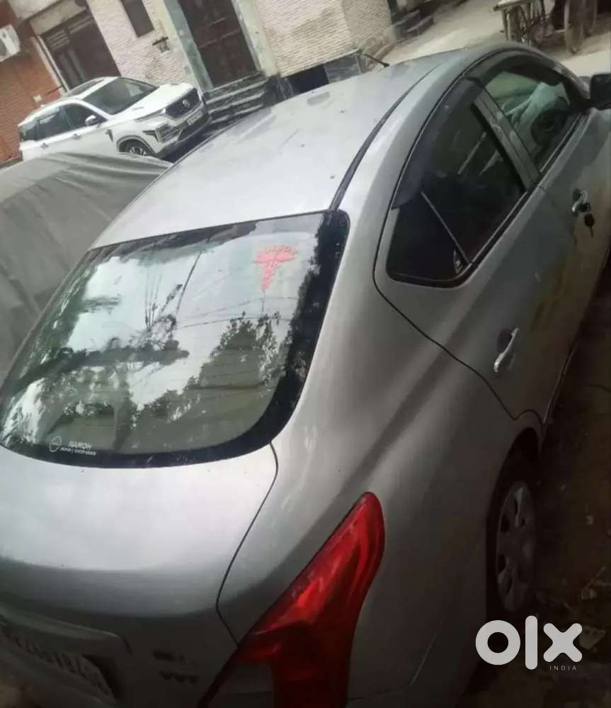 Nissan Sunny 2012 Petrol Manual