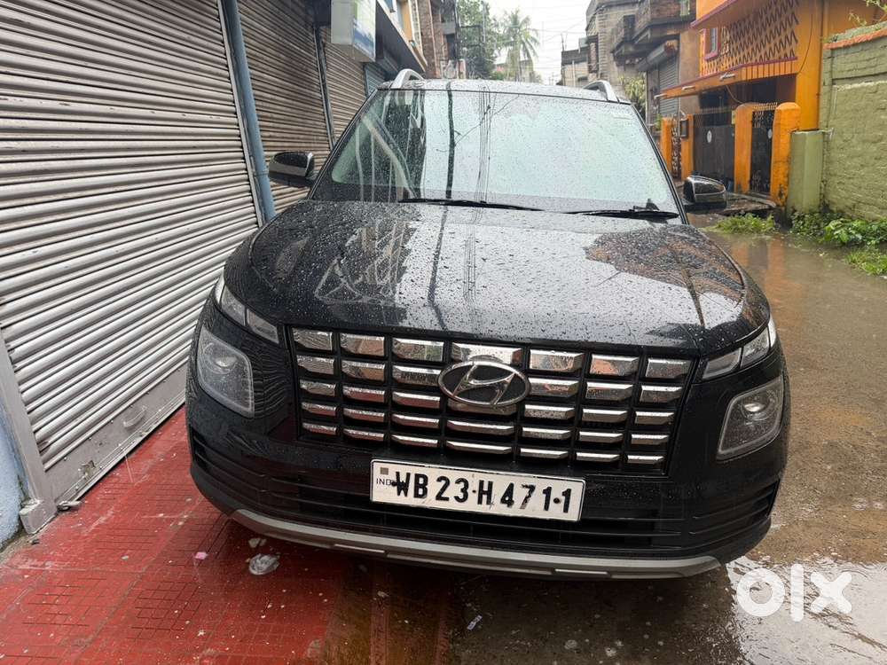 Hyundai Venue Petrol 2025