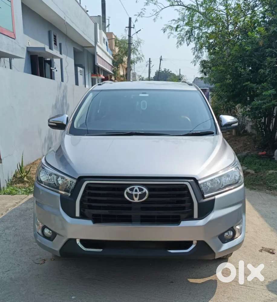 Toyota Innova Crysta 2016 Diesel 250000 Km Driven