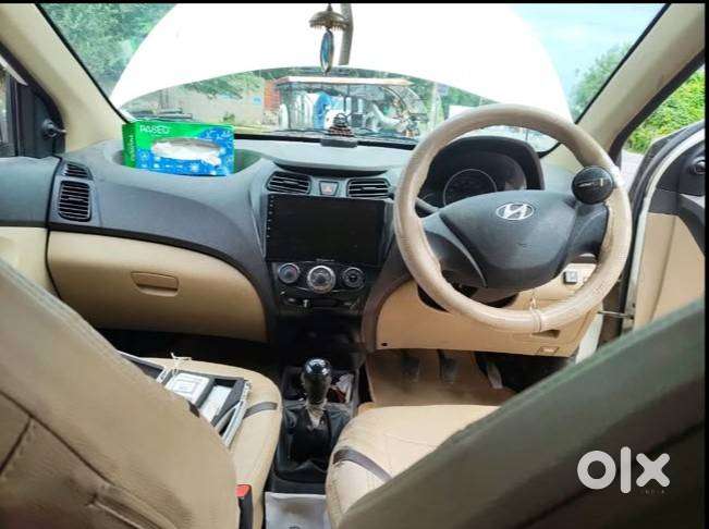 Hyundai Eon Magna 2012