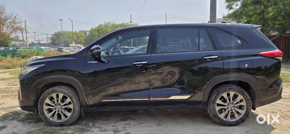 Toyota Innova Hycross 2.0 Zx Hybrid 7 Str, 2024, Petrol
