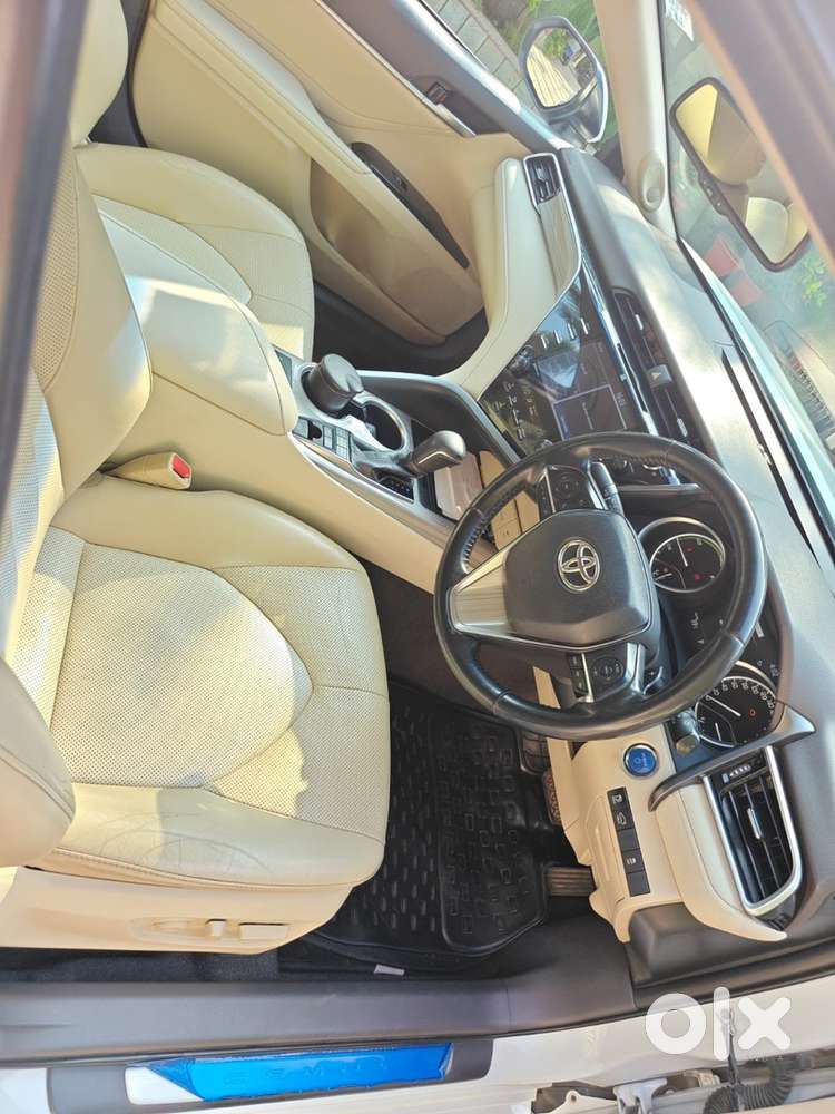 Toyota Camry Hybrid 2020
