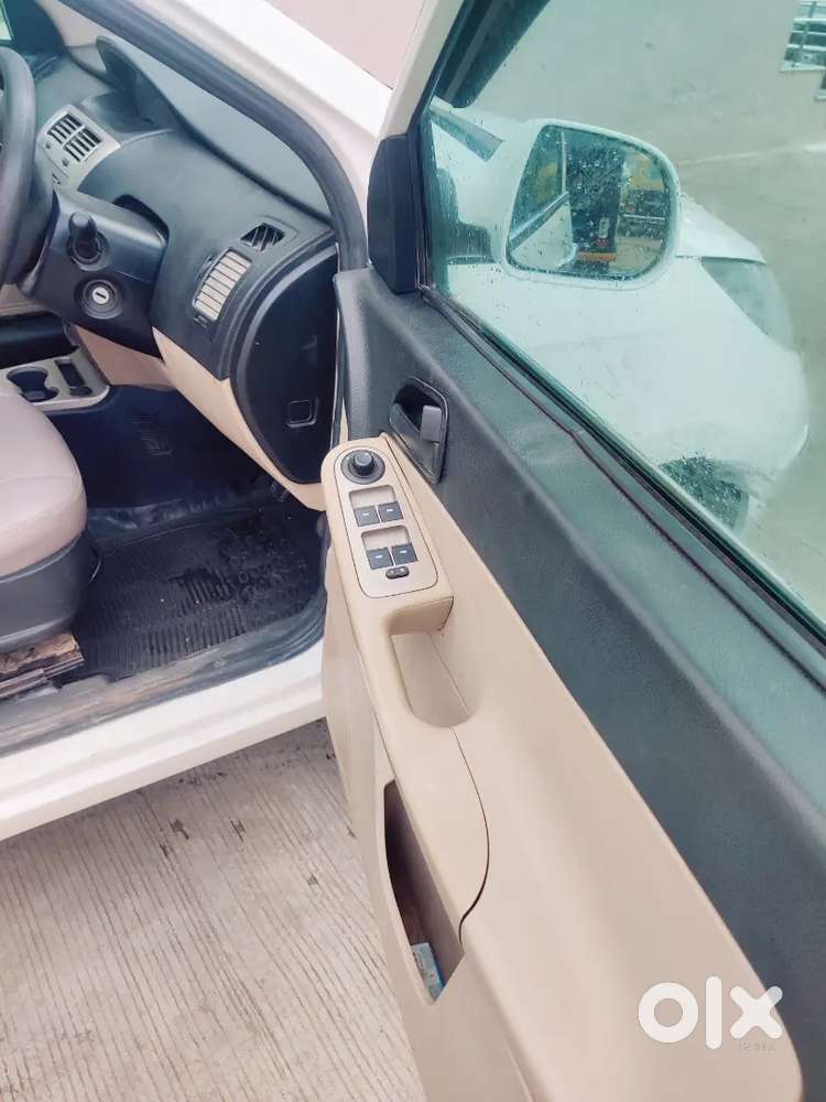 Tata Indica Vista Vx Quadrajet 2012