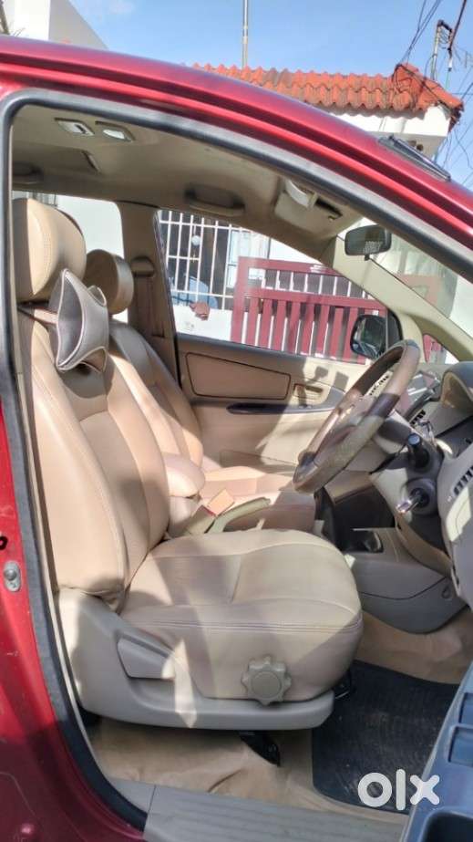 Toyota Innova 2004-2011 2.5 G4 Diesel 8-seater, 2010, Diesel