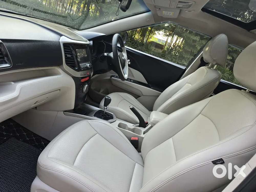Mahindra Xuv3oo W8(o) Amt