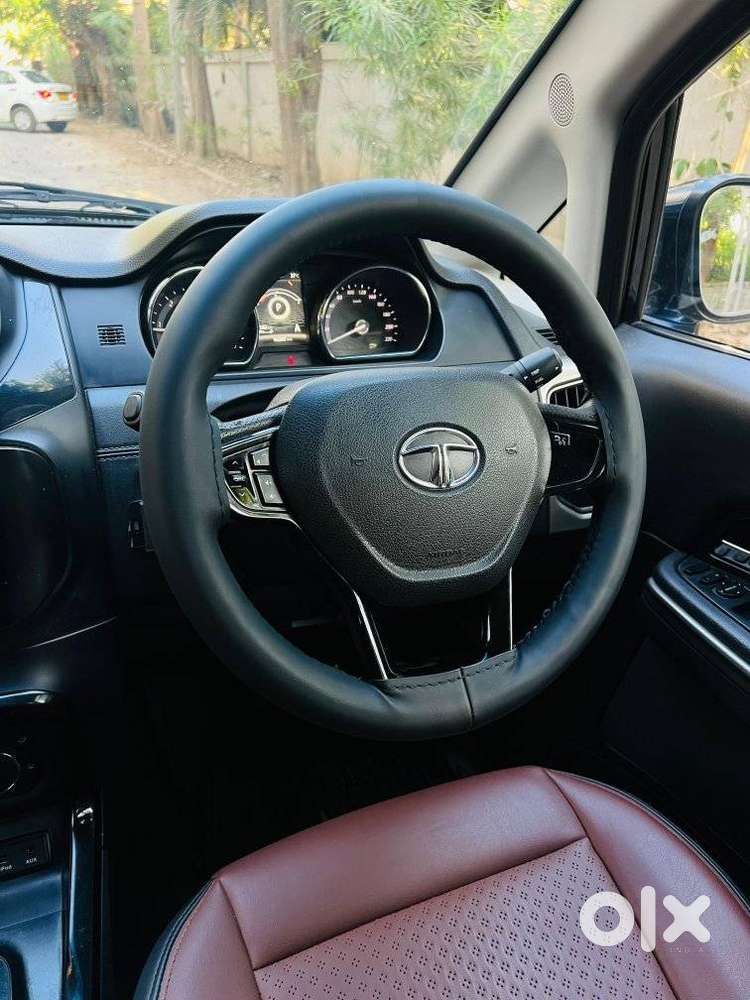 Tata Hexa 2.2 Xta 4x2 7 Str Dual Tone, 2017, Diesel