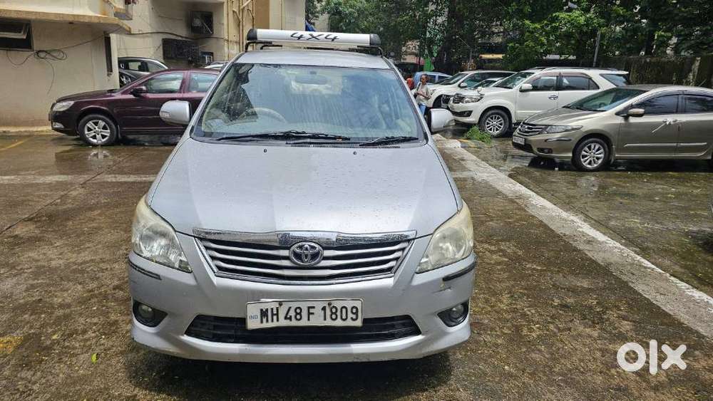Toyota Innova 2.5 Vx 8 Seater Bs Iv, 2013, Diesel